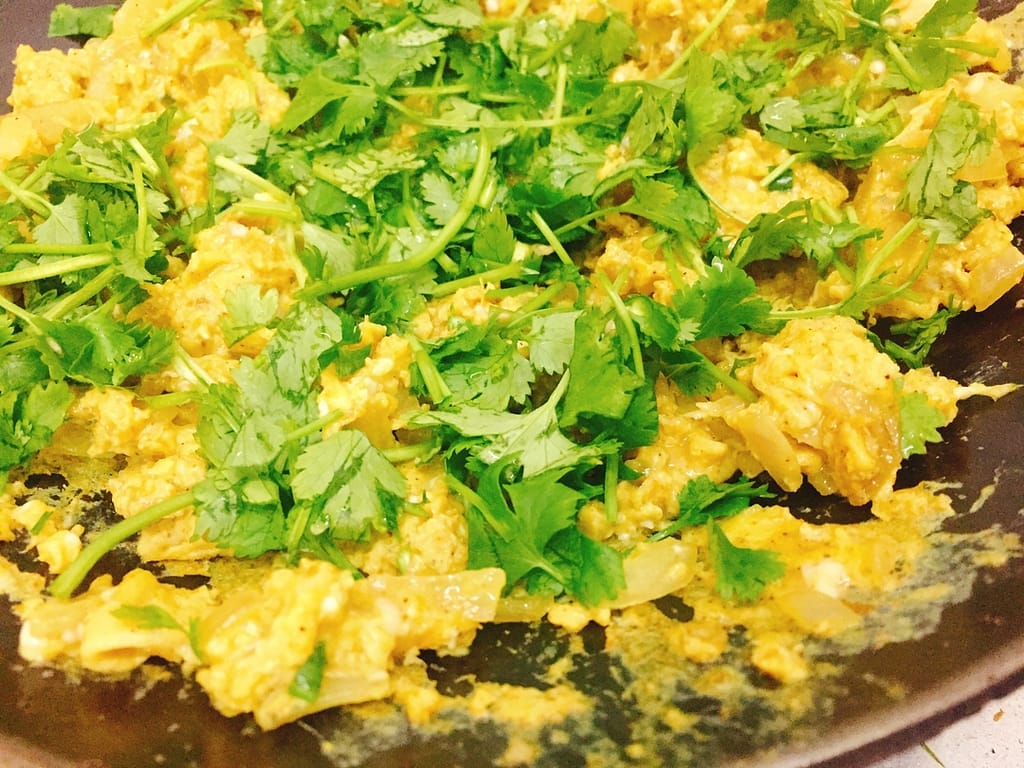 SPICY SCRAMBLED EGG (INDIAN STYLE) Simple Delishables